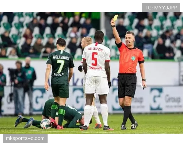 快速任意球判罚规则及裁判执行标准解析 快速任意球判罚规则及裁判执行标准解析